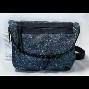 Lululemon festival bag 5L